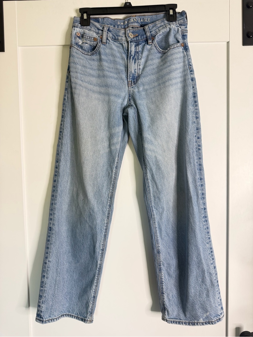 American Eagle stovepipe medium wash jeans